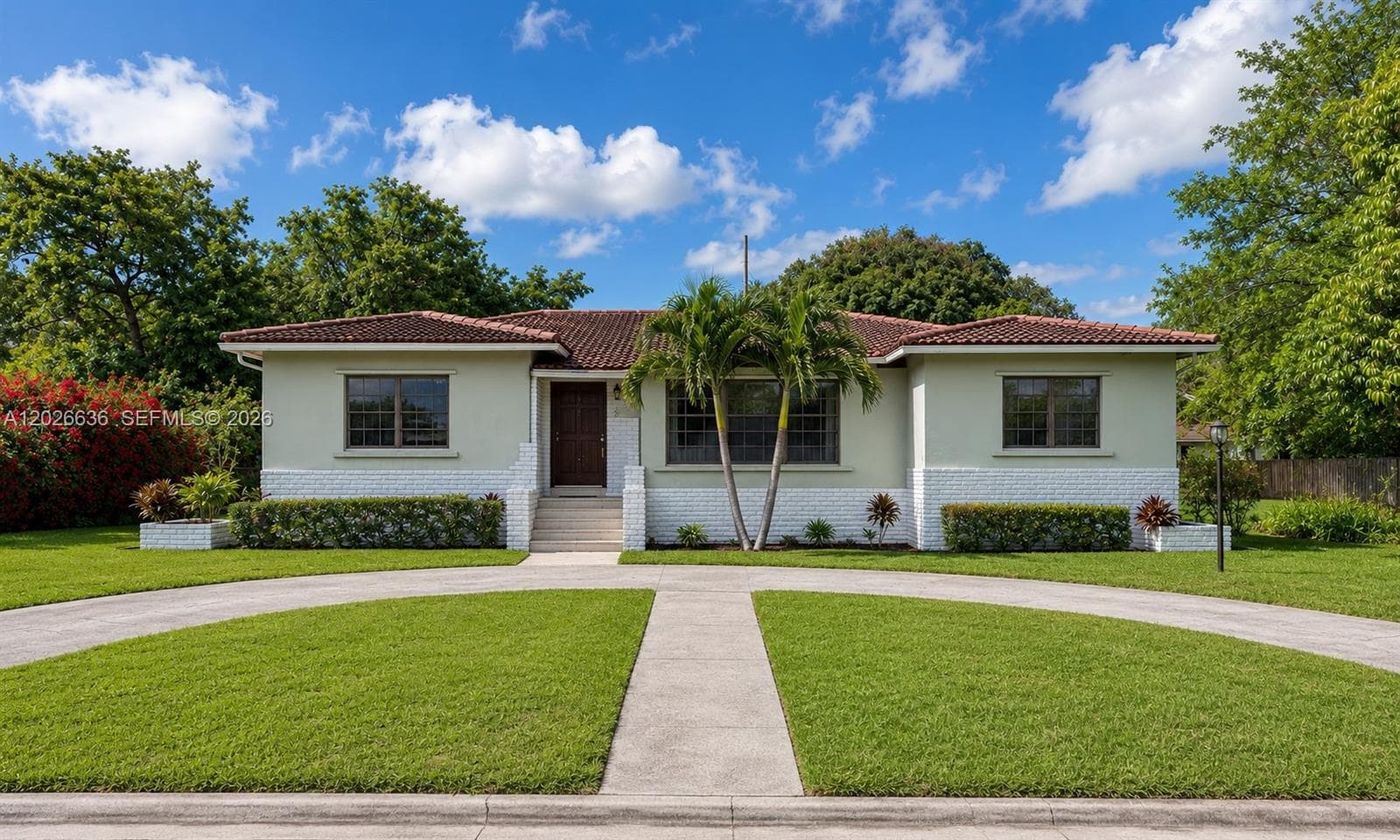 2 NE 110th St, Miami Shores FL 33161 — 1
