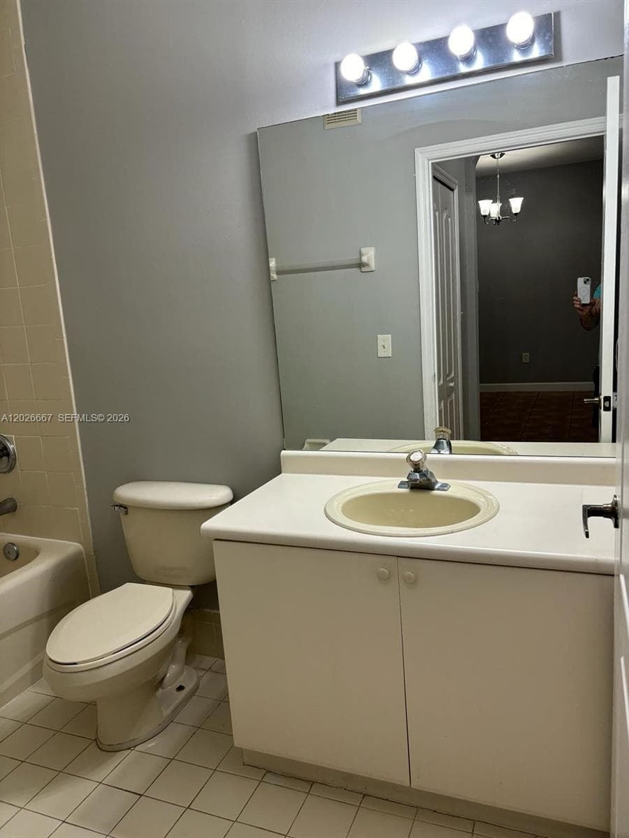 Shoma Homes At Country Cl, Hialeah, FL — 9