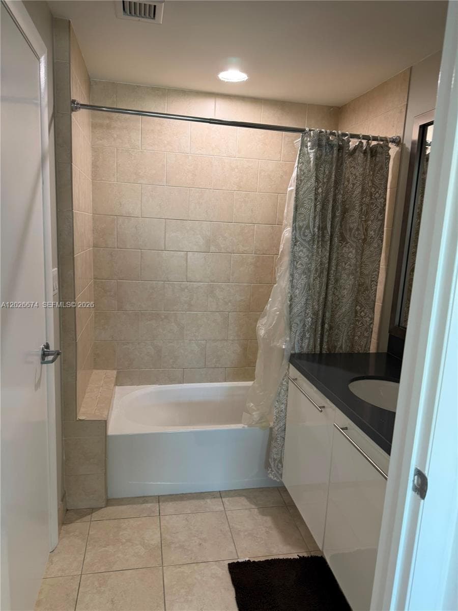 90 SW 3rd St # 4006, Miami FL 33130 — 17