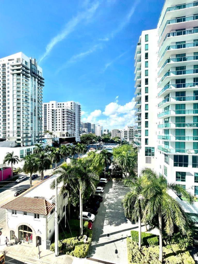350 NE 24th St # 709, Miami FL 33137 — 13