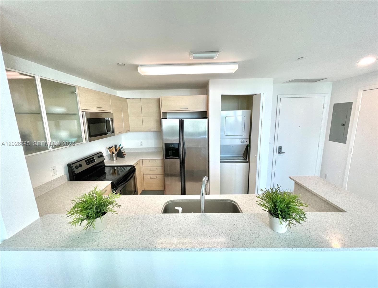 350 NE 24th St # 709, Miami FL 33137 — 1