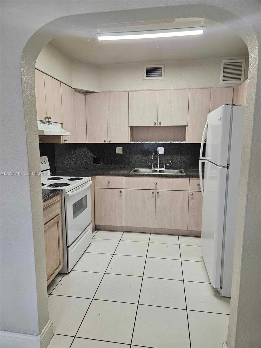 3431 SW 4th St # 1, Miami FL 33135 — 11