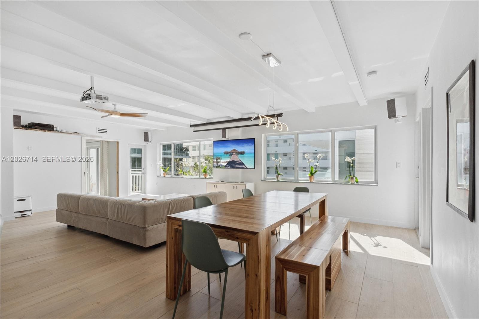 325 Ocean Dr # 502, Miami Beach FL 33139 — 2