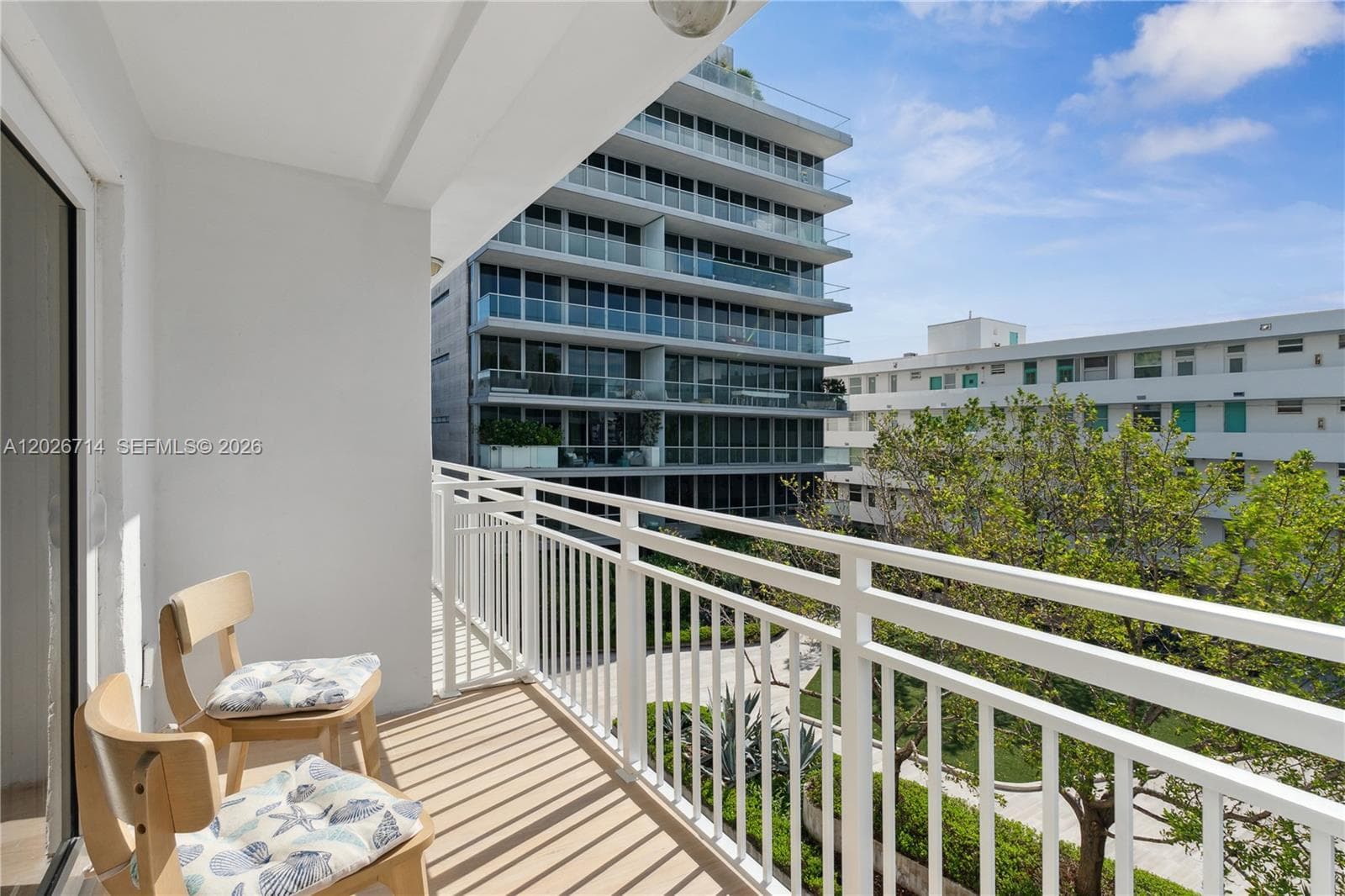 325 Ocean Dr # 502, Miami Beach FL 33139 — 3