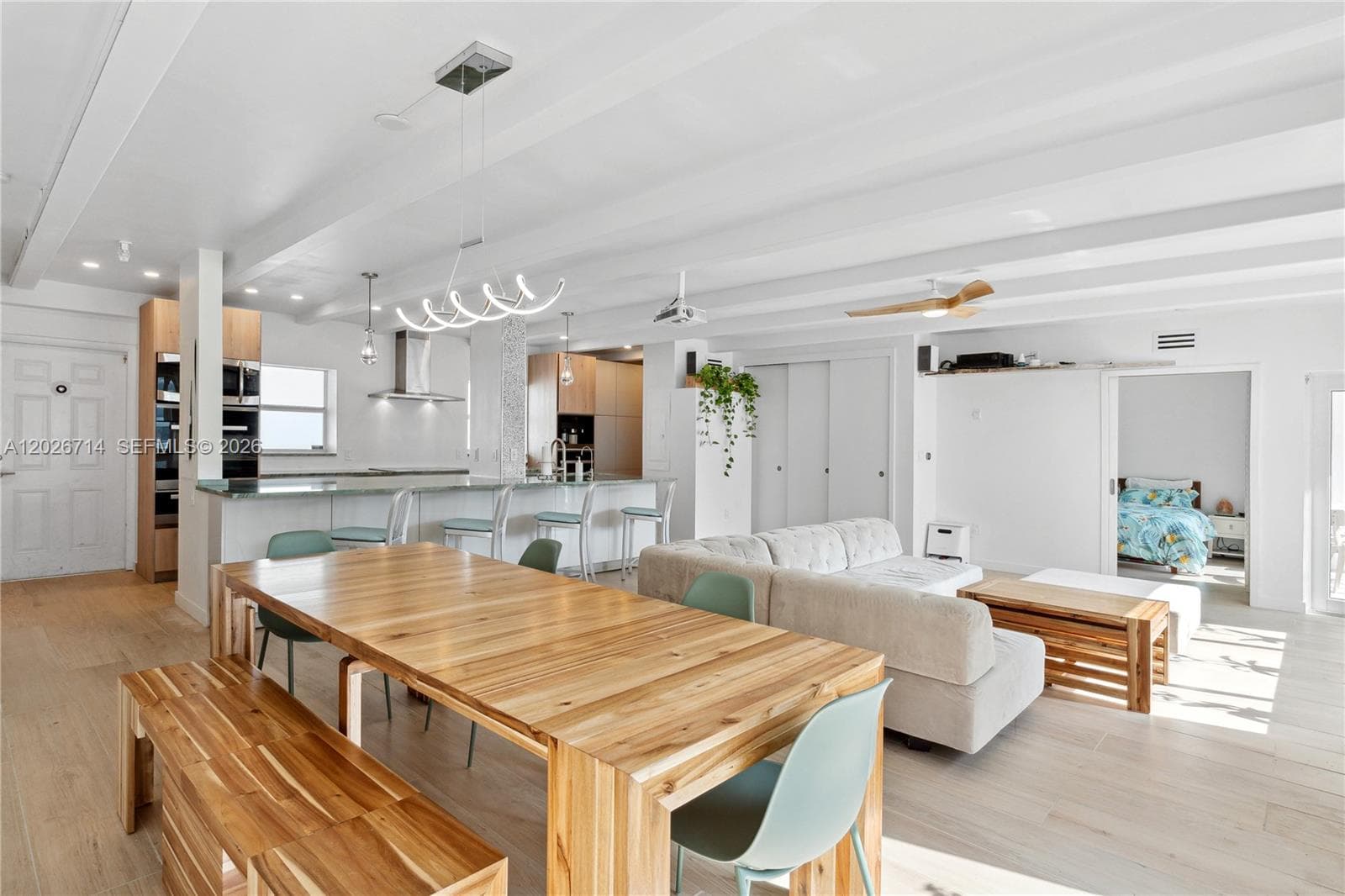 325 Ocean Dr # 502, Miami Beach FL 33139 — 1
