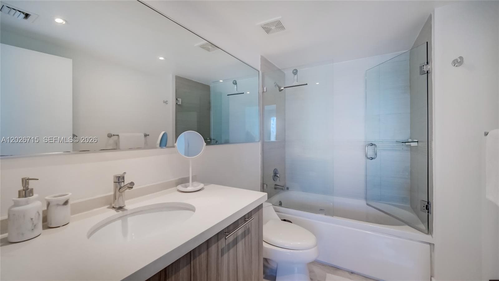 6700 Indian Creek Dr # 1102, Miami Beach FL 33141 — 8
