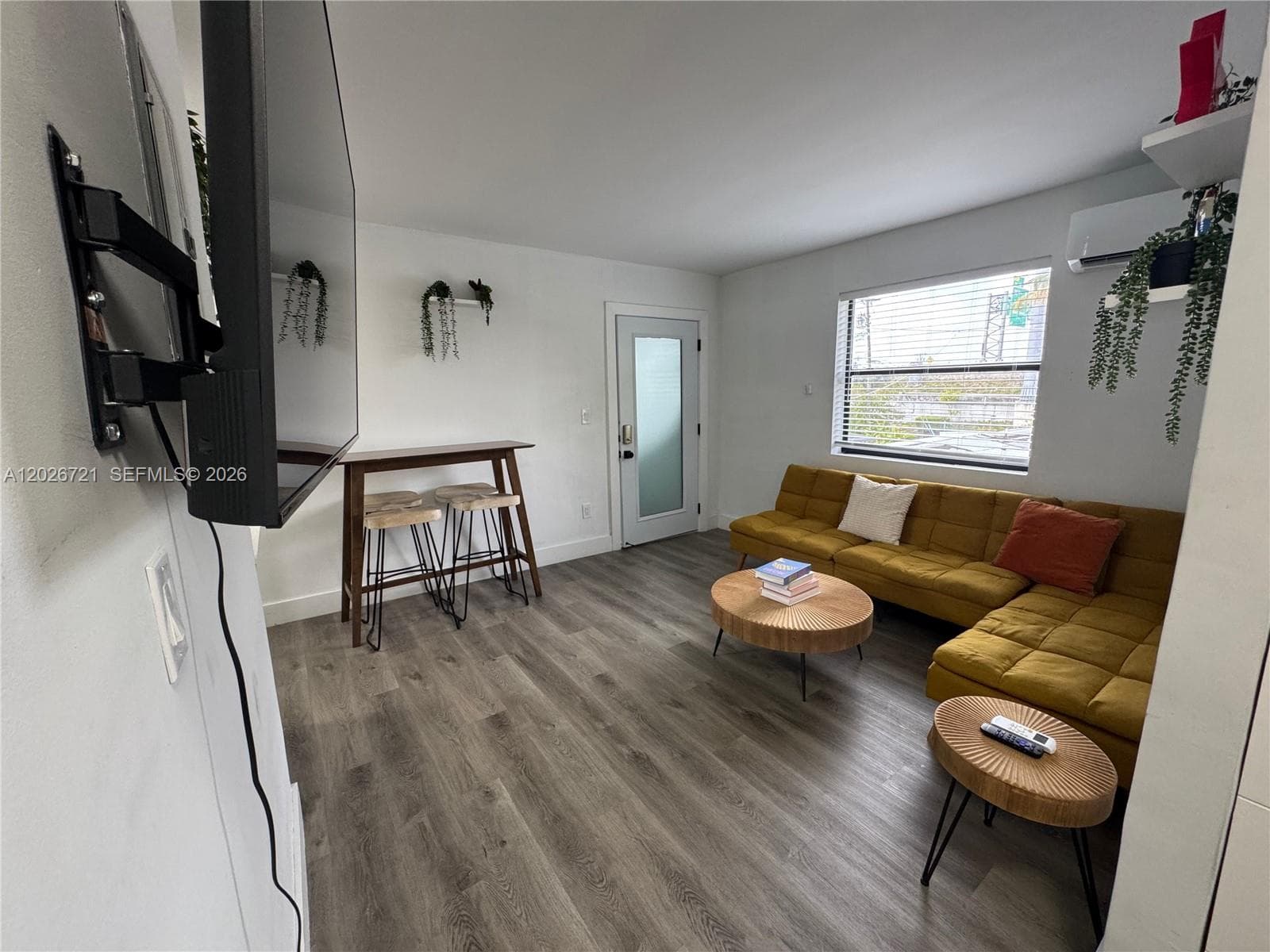 584 NW 30th St # 3, Miami FL 33127 — 1