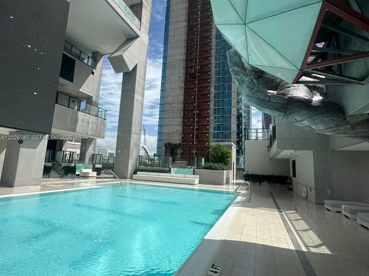 20 NE 11TH STREET # 3304, Miami FL 33132 — 15