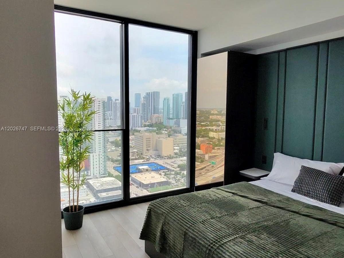 20 NE 11TH STREET # 3304, Miami FL 33132 — 8