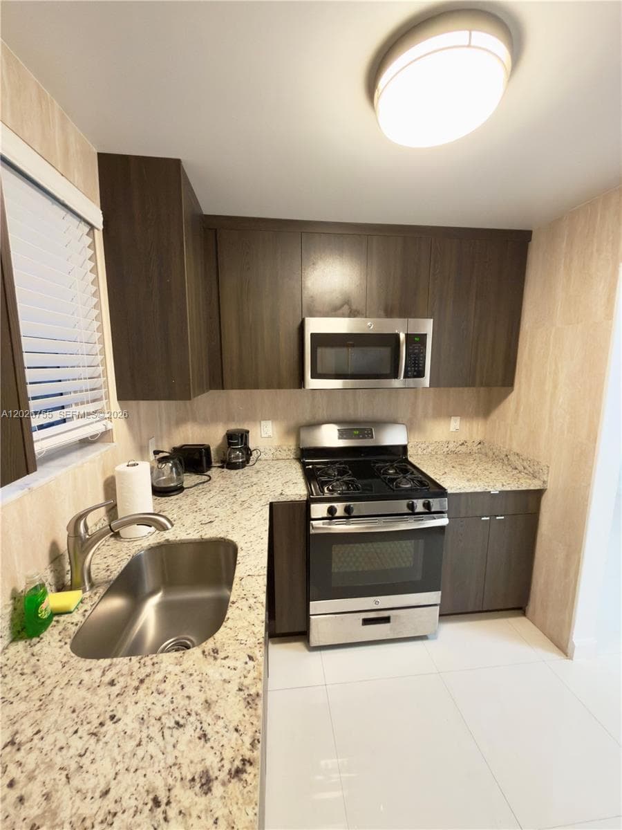 1029 94th St # 12, Bay Harbor Islands FL 33154 — 10