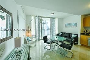 300 S Biscayne Blvd # 2609, Miami FL 33131 — 2