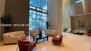 300 S Biscayne Blvd # 2609, Miami FL 33131 — 16
