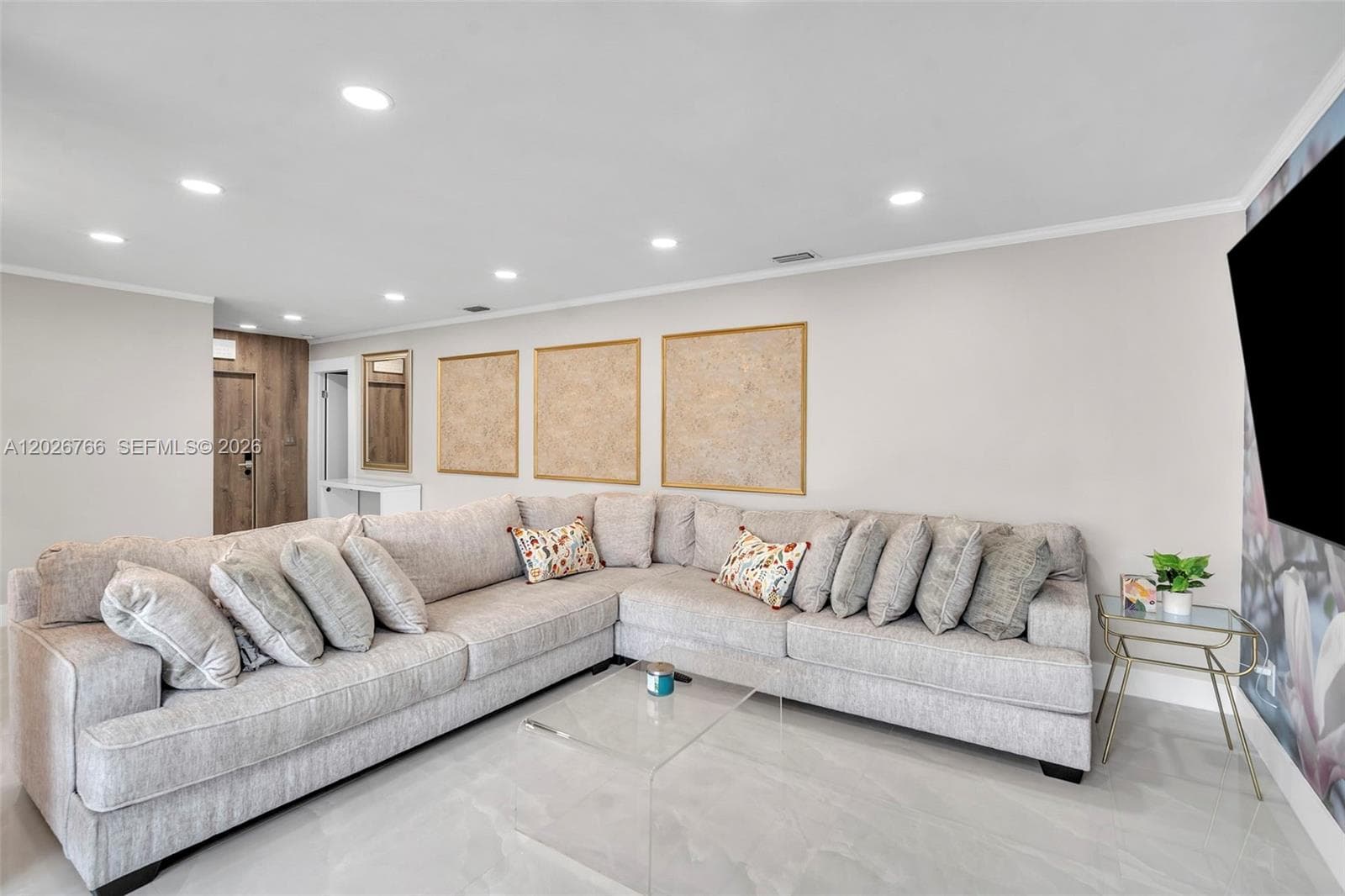 3571 Magellan Cir # 4, Aventura FL 33180 — 35