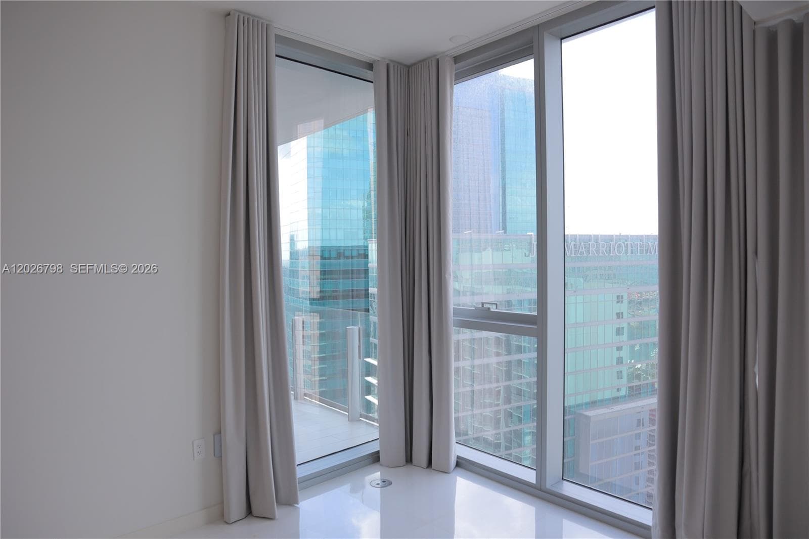 300 Biscayne Blvd Way # 4609, Miami FL 33131 — 16
