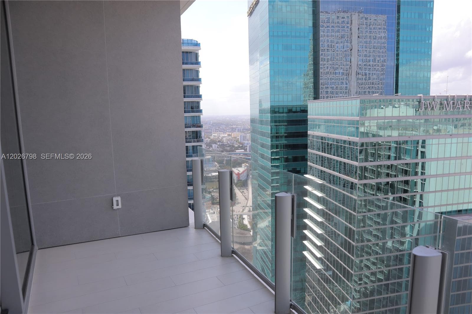 300 Biscayne Blvd Way # 4609, Miami FL 33131 — 18