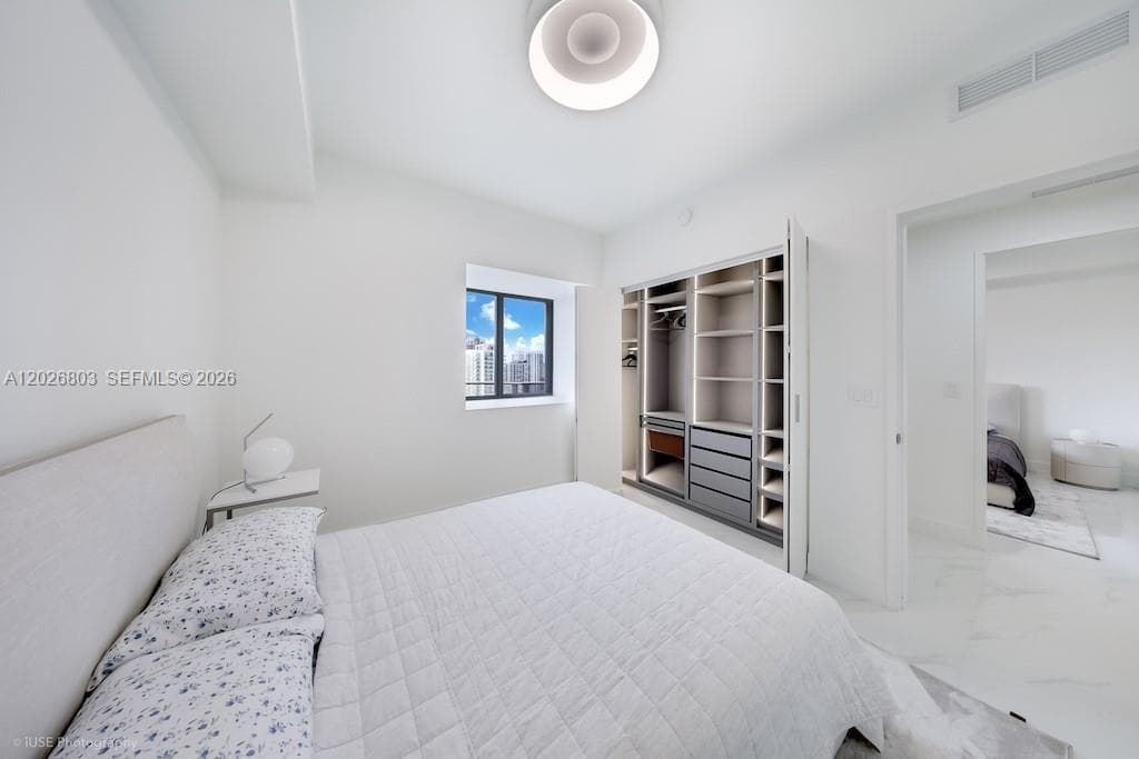 700 NE 24 St # 1403, Miami FL 33137 — 17