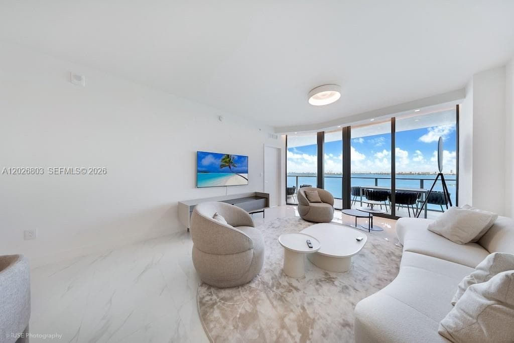 700 NE 24 St # 1403, Miami FL 33137 — 5