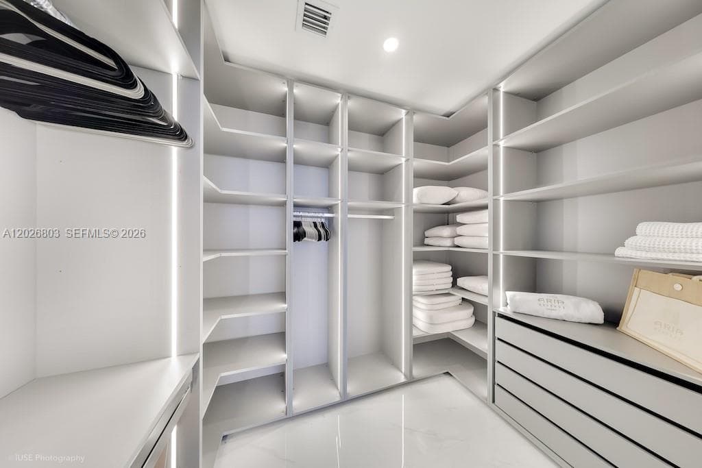 700 NE 24 St # 1403, Miami FL 33137 — 11