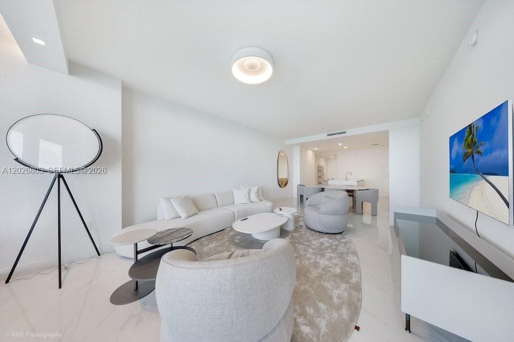 700 NE 24 St # 1403, Miami FL 33137 — 8