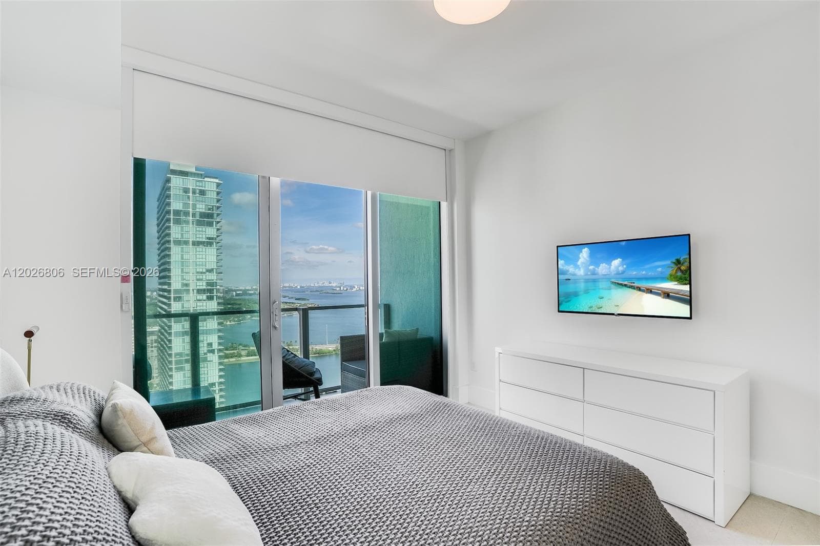 2900 NE 7th Ave # 3702, Miami FL 33137 — 17