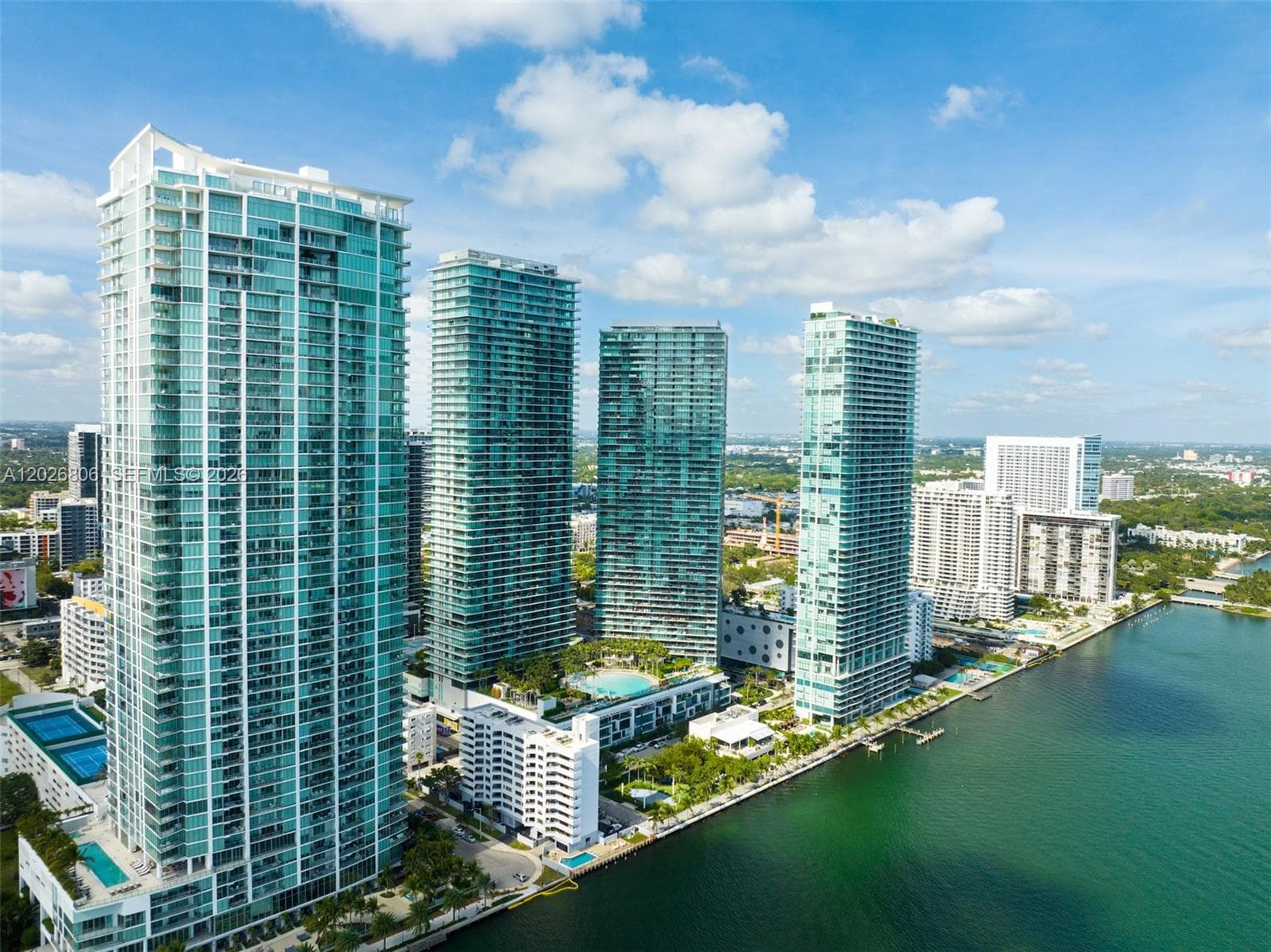2900 NE 7th Ave # 3702, Miami FL 33137 — 25