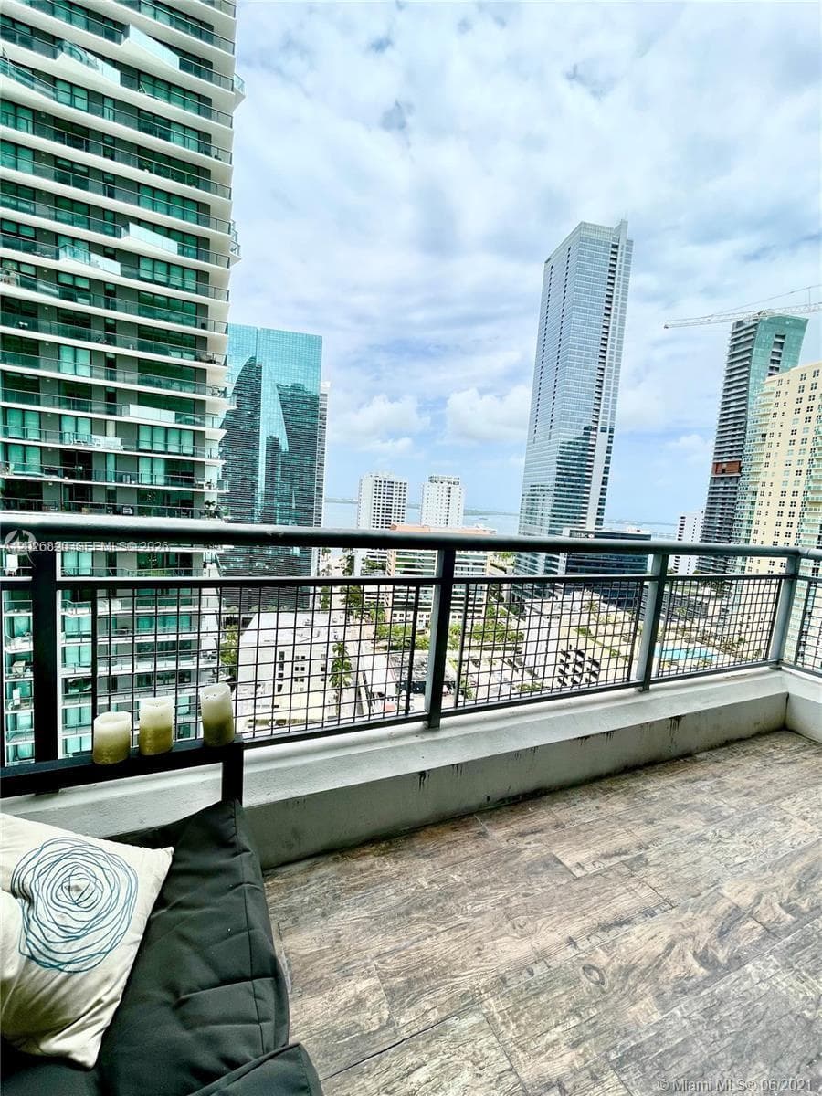 60 SW 13th St # 2002, Miami FL 33130 — 14
