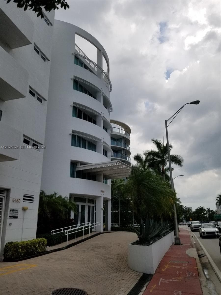 6580 Indian Creek Dr # 201, Miami Beach FL 33141 — 31