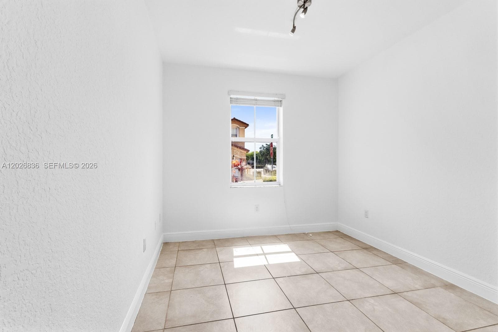 8610 NW 110th Ave, Doral FL 33178 — 9