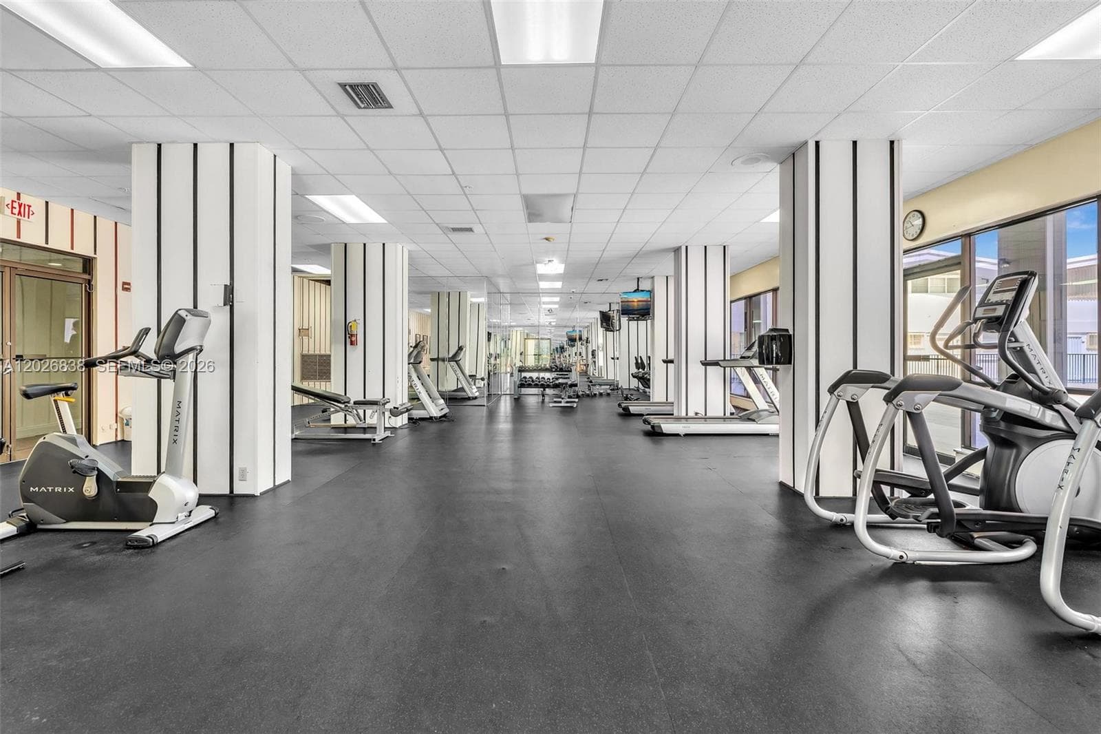 2750 NE 183rd St # 1801, Aventura FL 33160 — 40