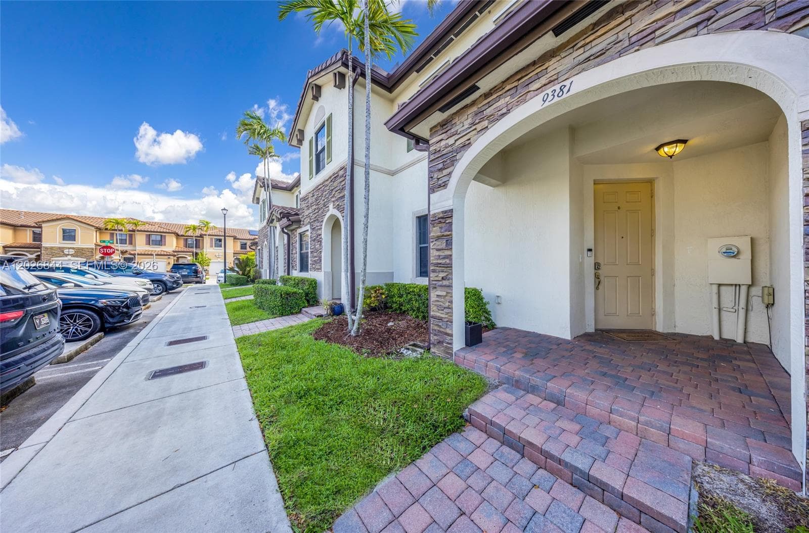 9381 W 33rd Ln, Hialeah FL 33018 — 27