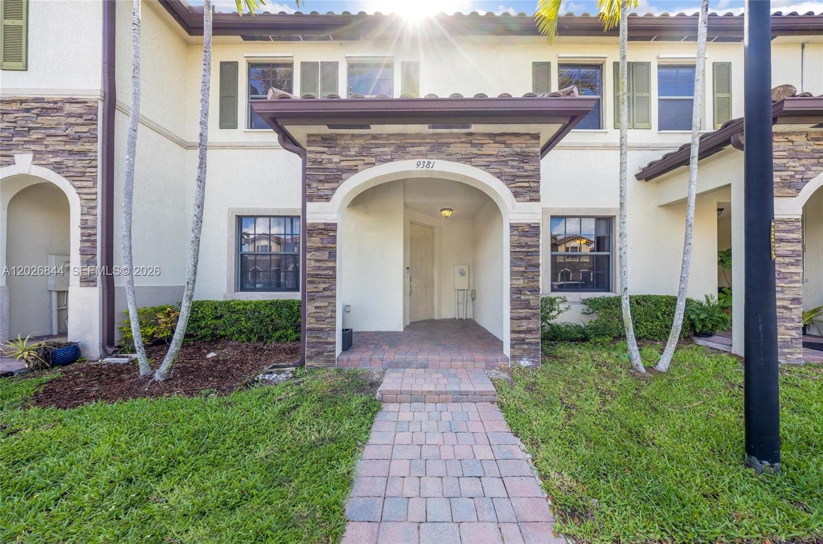 9381 W 33rd Ln, Hialeah FL 33018 — 28