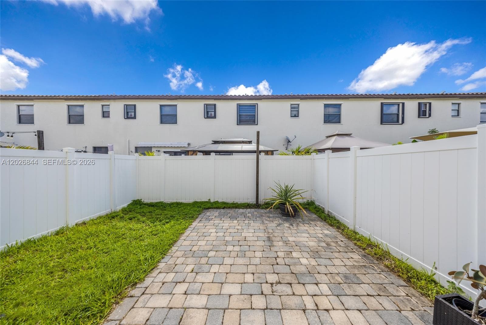 9381 W 33rd Ln, Hialeah FL 33018 — 14