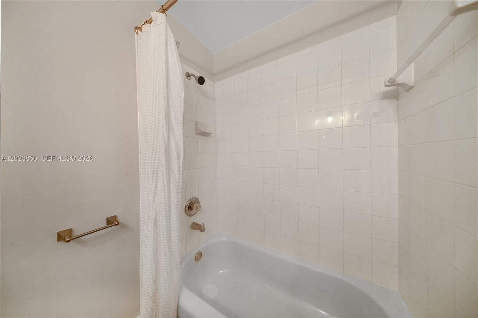 8942 W Flagler St # 3, Miami FL 33174 — 23