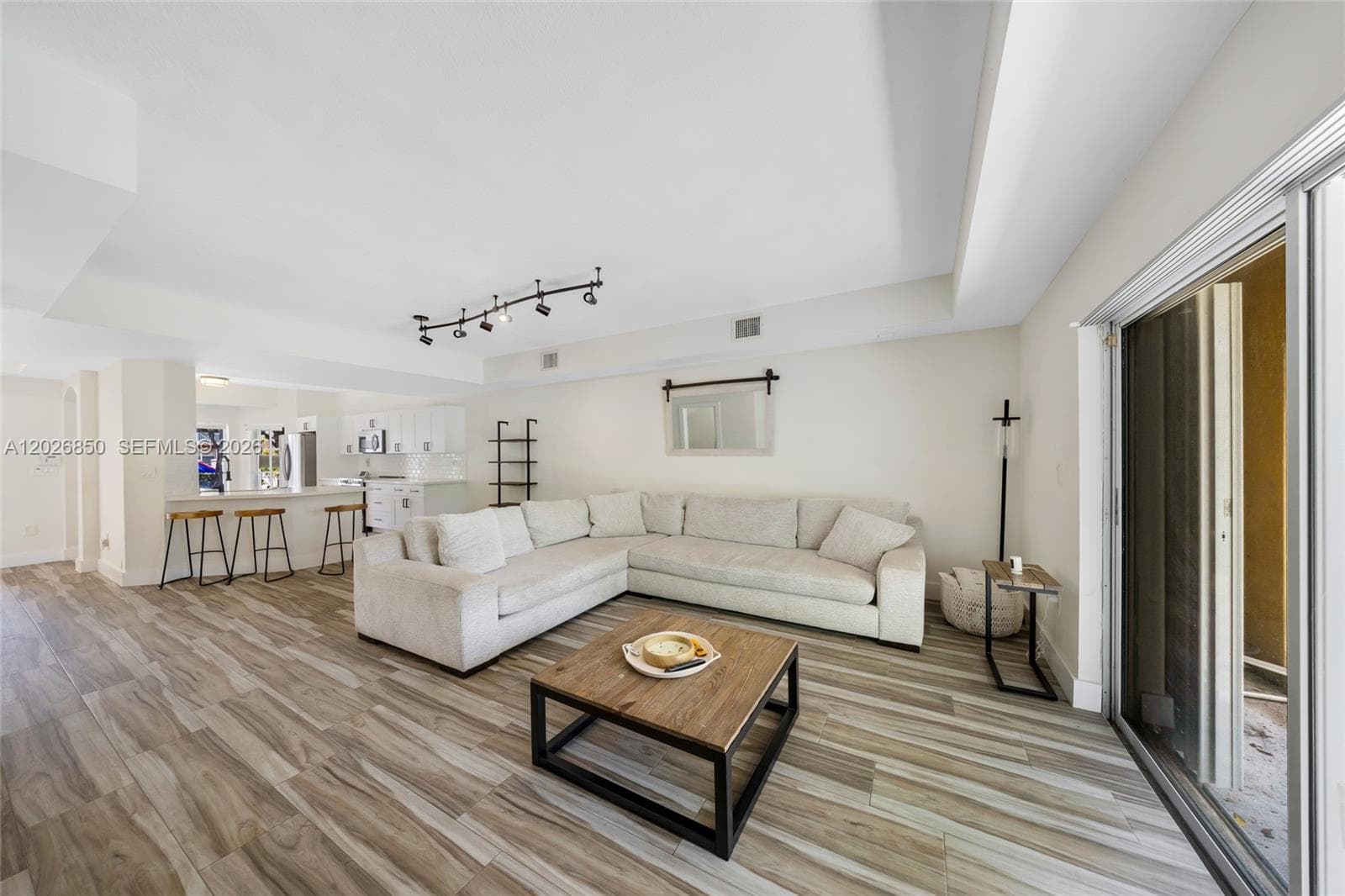 8942 W Flagler St # 3, Miami FL 33174 — 9