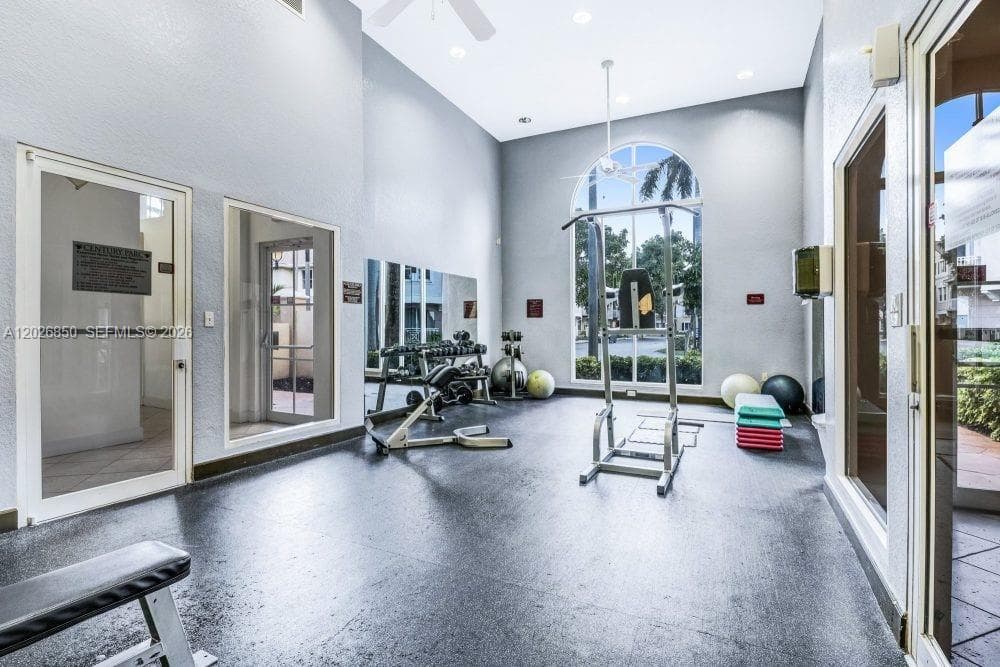 8942 W Flagler St # 3, Miami FL 33174 — 31