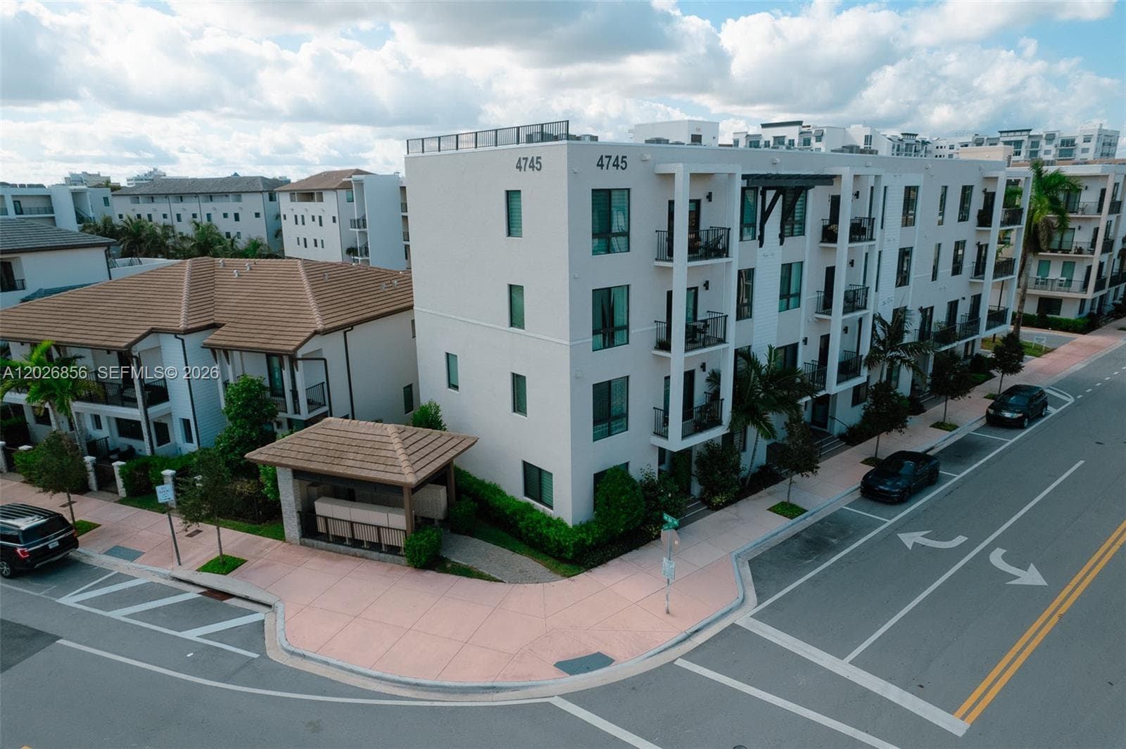 4745 NW 84th Ct # 47, Doral FL 33166 — 32