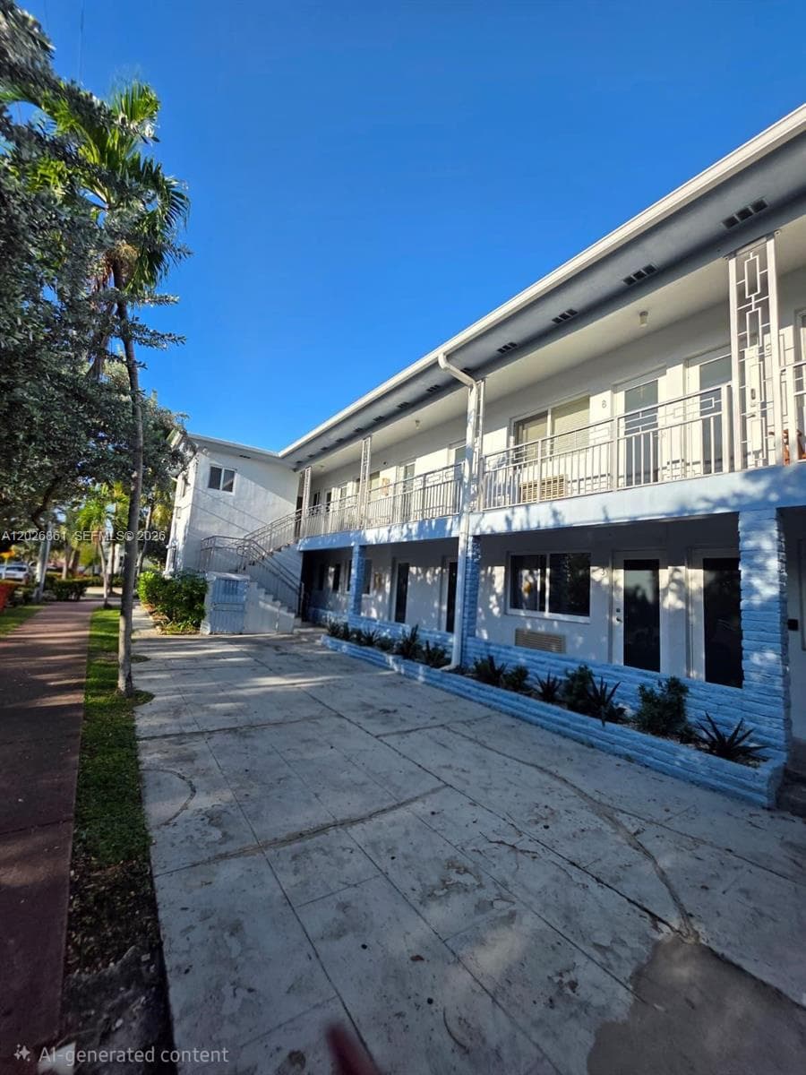 7155 Rue Notre Dame # 6, Miami Beach FL 33141 — 2