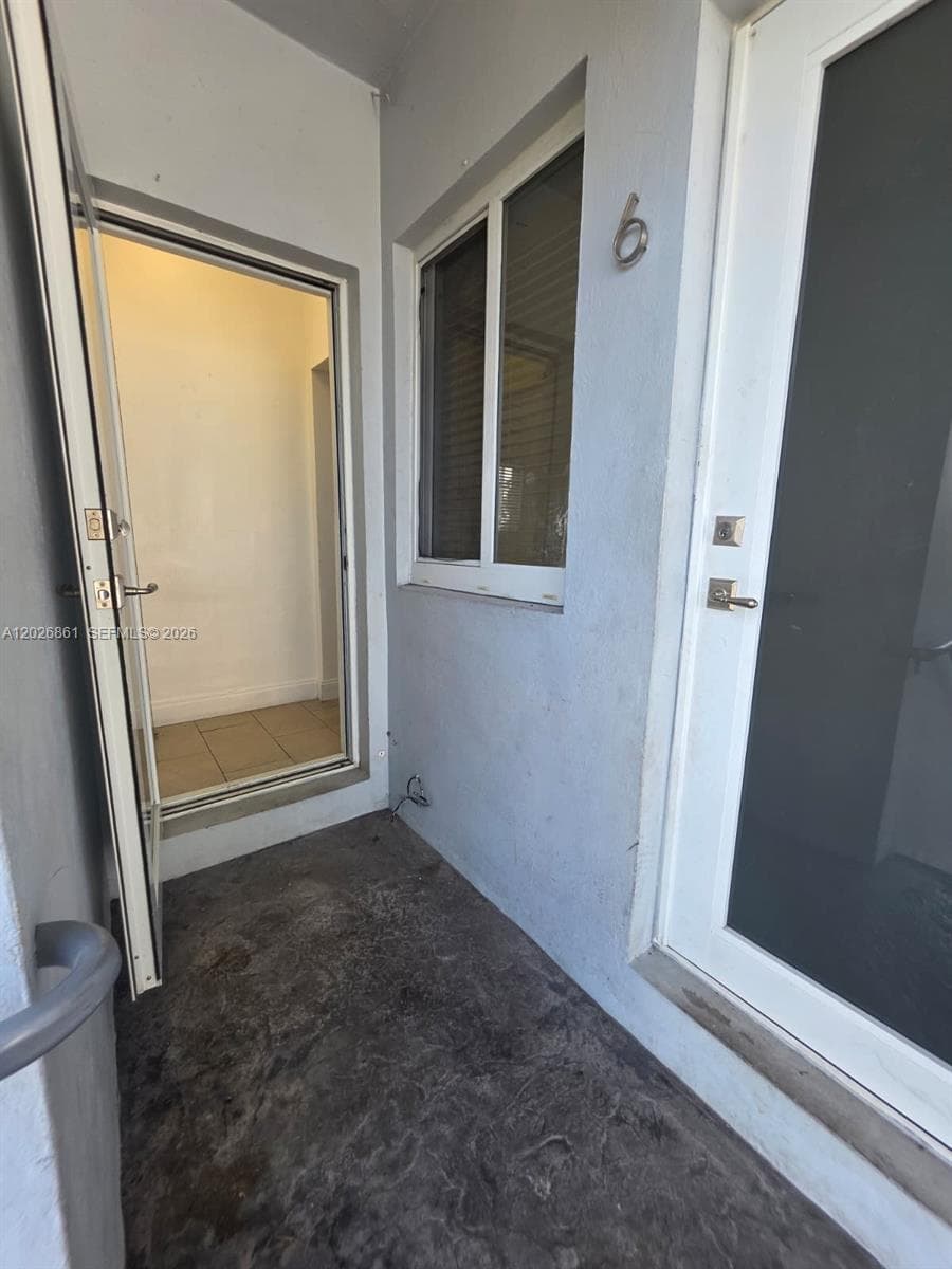 7155 Rue Notre Dame # 6, Miami Beach FL 33141 — 3