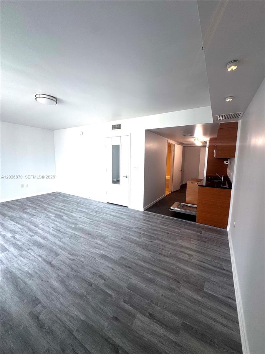 50 Biscayne Blvd # 3303, Miami FL 33132 — 6