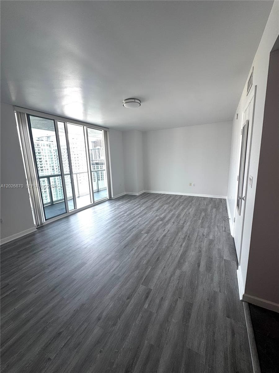 50 Biscayne Blvd # 3303, Miami FL 33132 — 7