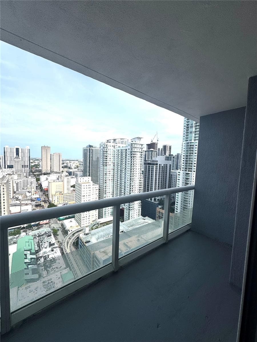50 Biscayne Blvd # 3303, Miami FL 33132 — 36