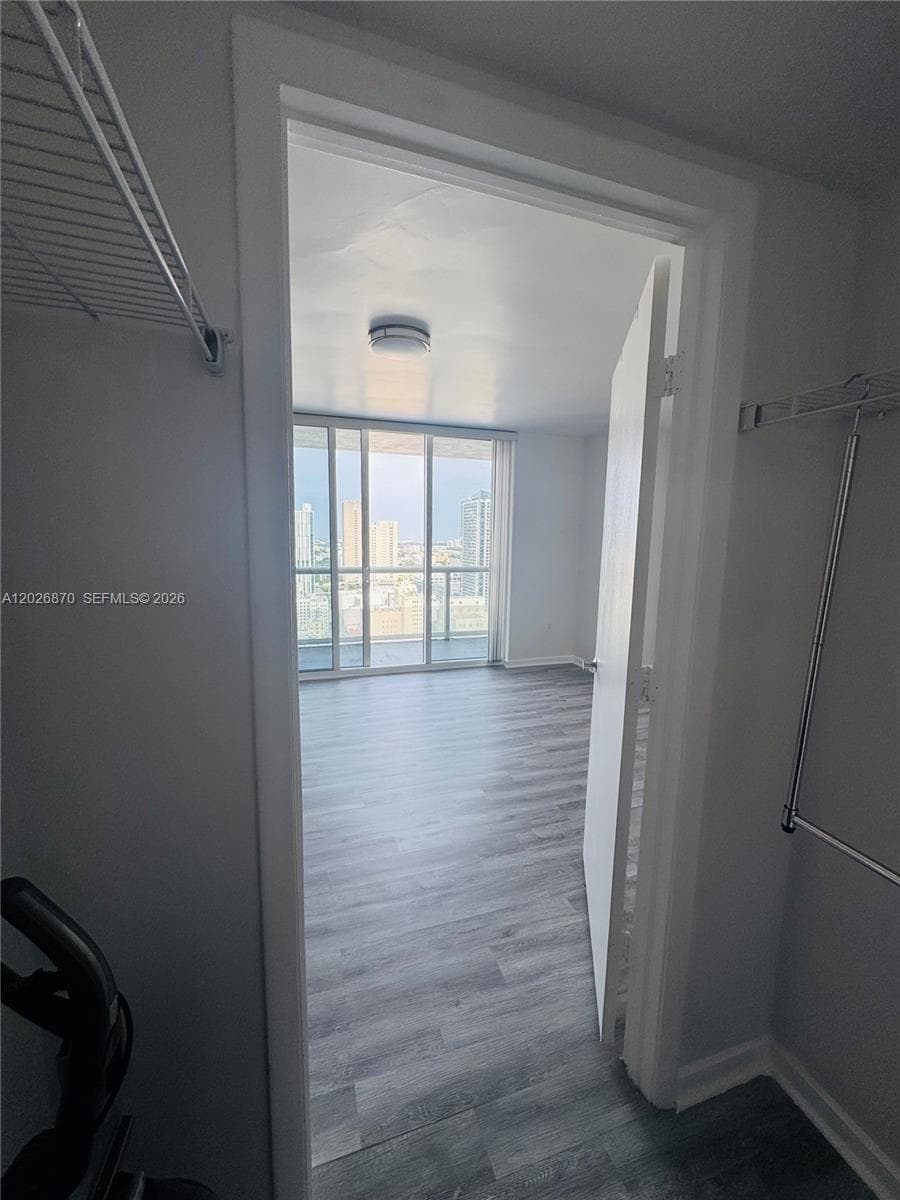 50 Biscayne Blvd # 3303, Miami FL 33132 — 20