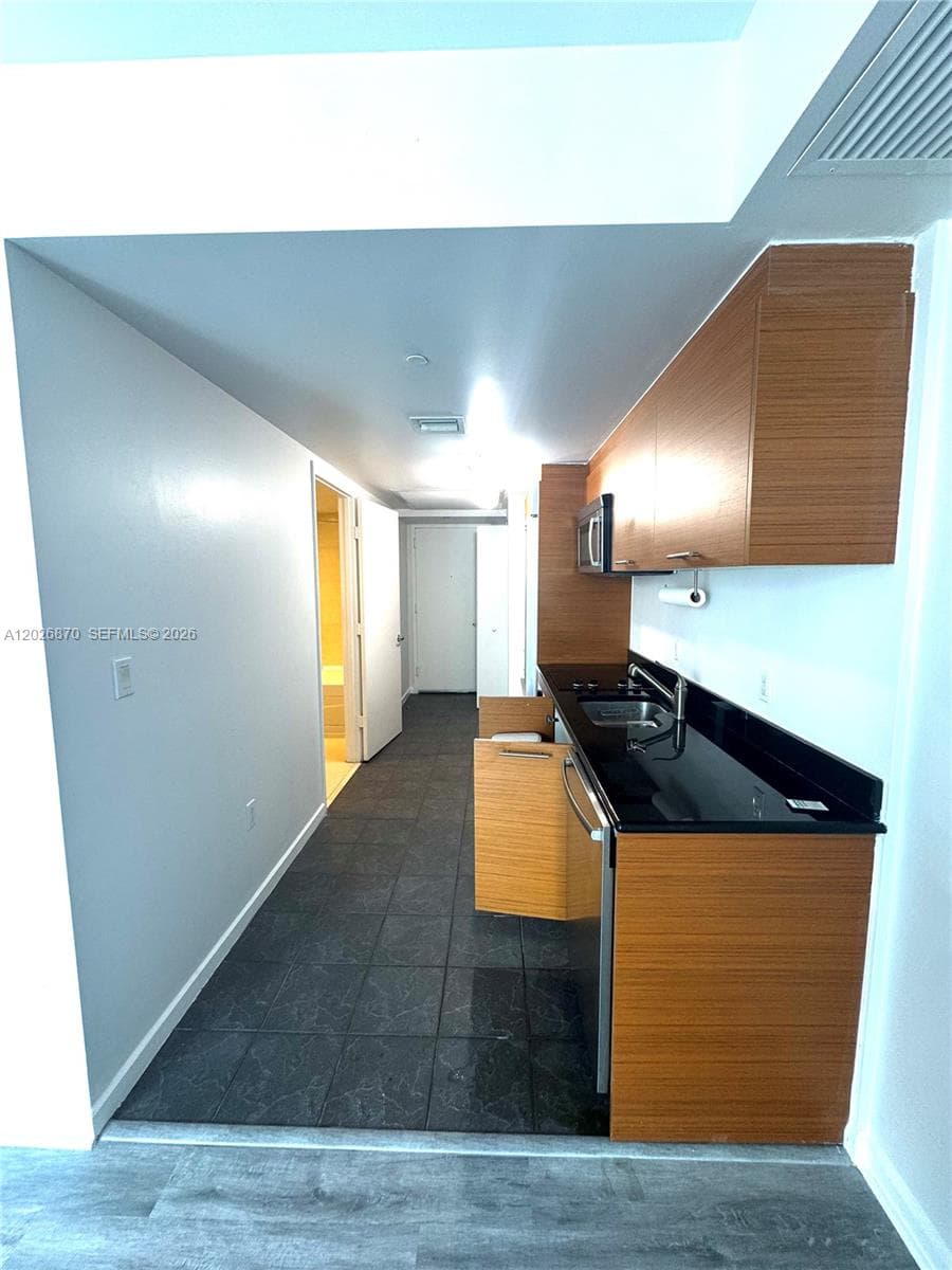 50 Biscayne Blvd # 3303, Miami FL 33132 — 9