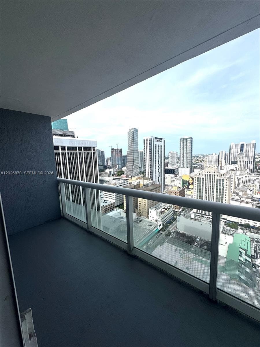 50 Biscayne Blvd # 3303, Miami FL 33132 — 34