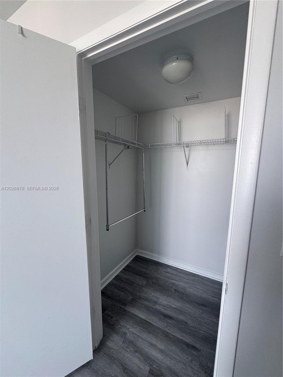 50 Biscayne Blvd # 3303, Miami FL 33132 — 18