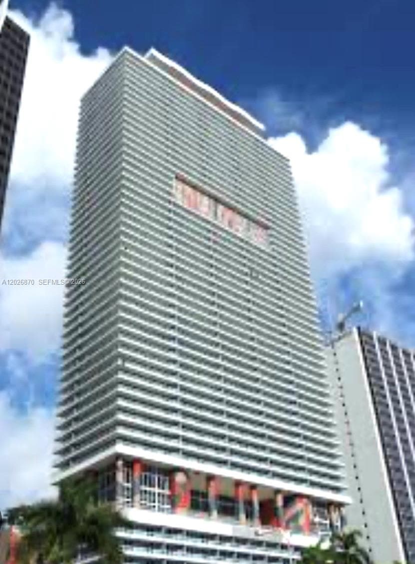 50 Biscayne Blvd # 3303, Miami FL 33132 — 44
