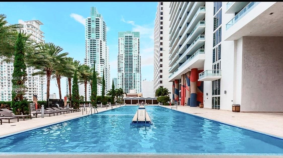 50 Biscayne Blvd # 3303, Miami FL 33132 — 40