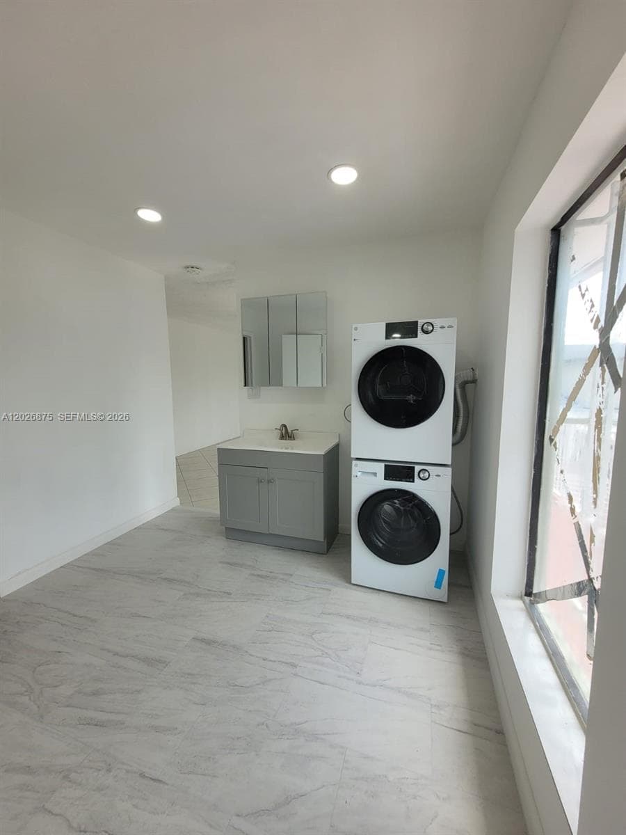 2438 SW 109th Ct, Miami FL 33165 — 16