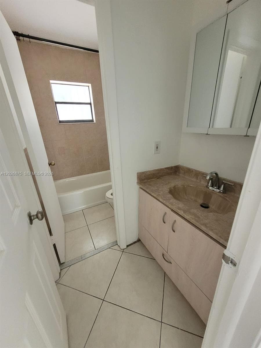 2438 SW 109th Ct, Miami FL 33165 — 12