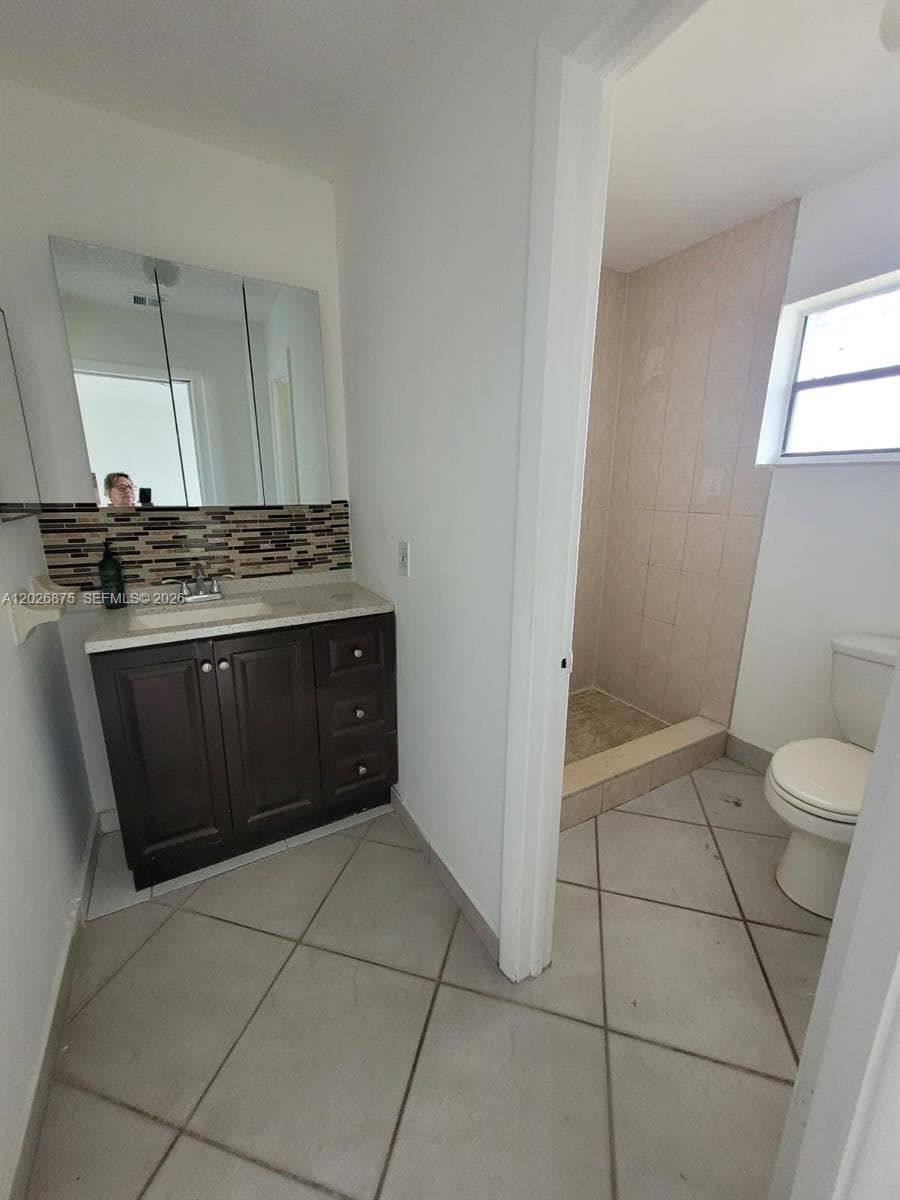 2438 SW 109th Ct, Miami FL 33165 — 8